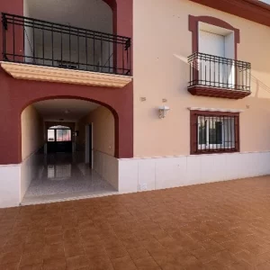 Chalet adosado en venta en calle Topacio