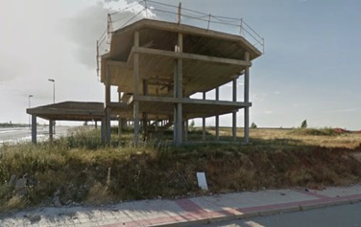 Obra parada en venta en calle Las Adoberas S/n - Bloque 7-8, Buniel (Burgos) - Imagen 3