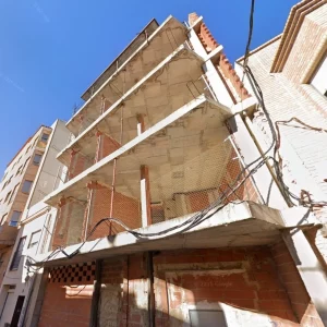Obra parada en venta en calle Barranco, Tavernes de la Valldigna (Valencia)