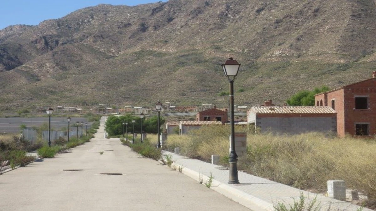 Obra parada en venta en calle Higuericas 13, Hellín (Albacete) - Imagen 9