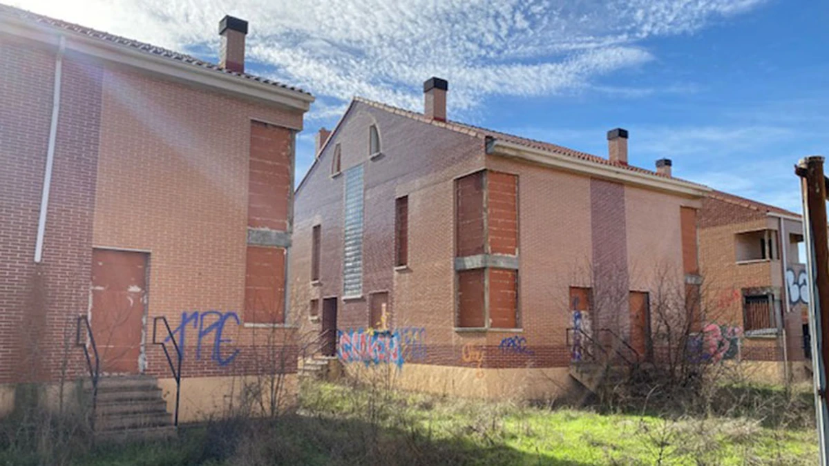 Obra parada en venta en calle Senda del Castañar - Imagen 2