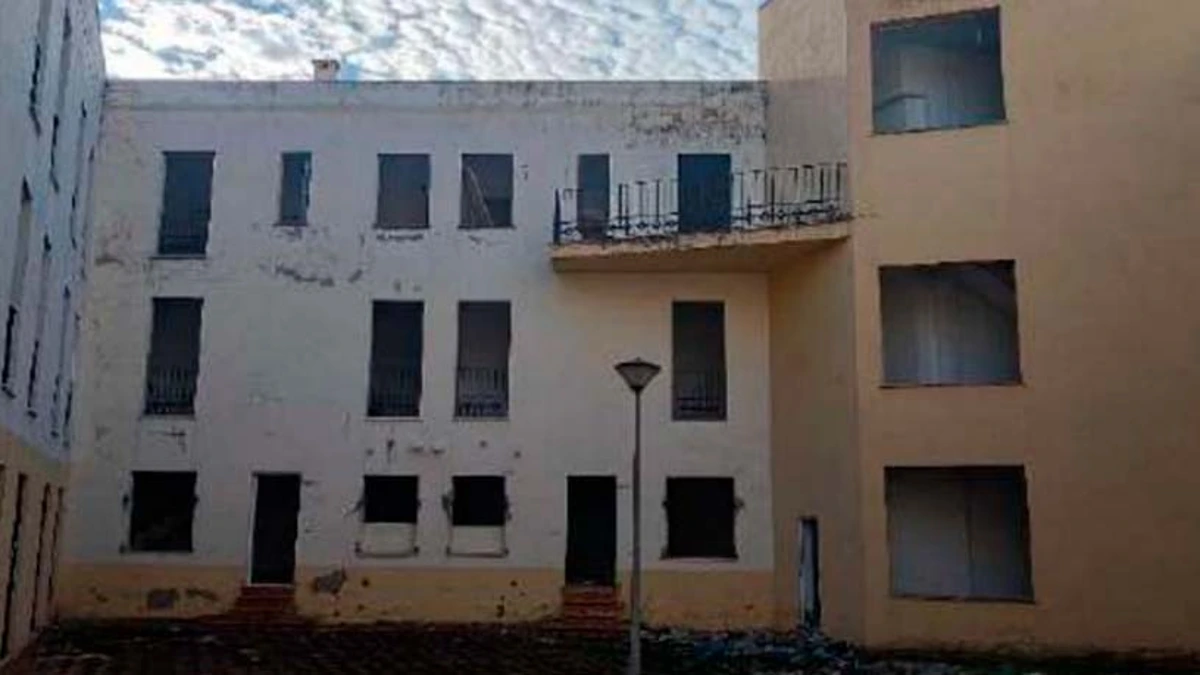 Obra parada en venta en calle Canovas del Castillo 4 1 Plpb Pta10, Algeciras (Cadiz)