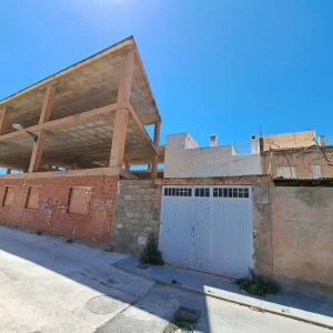 Obra parada en venta en calle Velazquez, Vélez de Benaudalla (Granada)