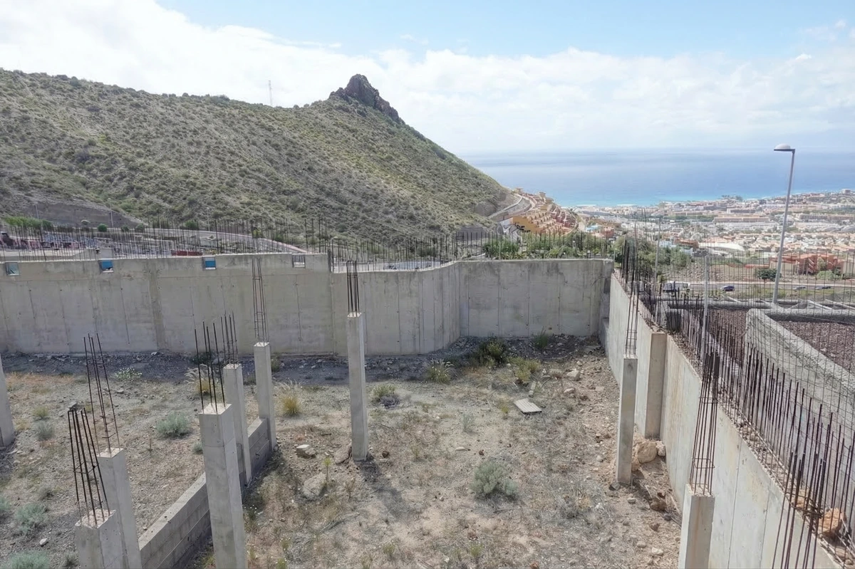Obra parada en venta en calle Extremadura 19-24, Adeje (Santa Cruz de Tenerife) - Imagen 4