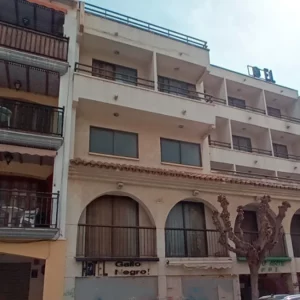 Obra parada en venta en calle Santiago Russinyol, El Vendrell (Tarragona)