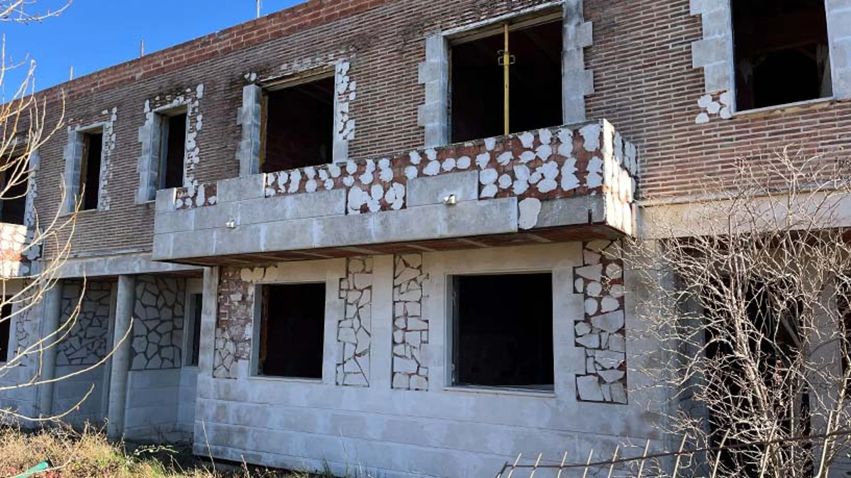 Obra parada en venta en calle Vitoria, Briviesca (Burgos) - Imagen 2