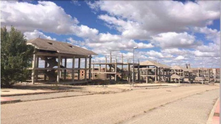Obra parada en venta en parc Las Adoberas-paramillo, Buniel  (Burgos)