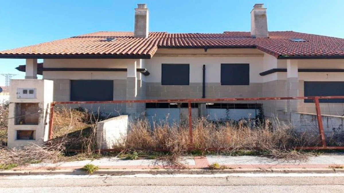 Obra parada en venta en calle Quintana, Briviesca (Burgos) - Imagen 2