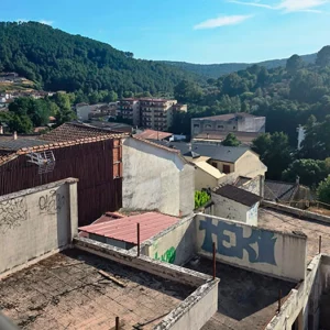 Obra parada en venta en calle Victoria, Arenas de San Pedro (Avila)