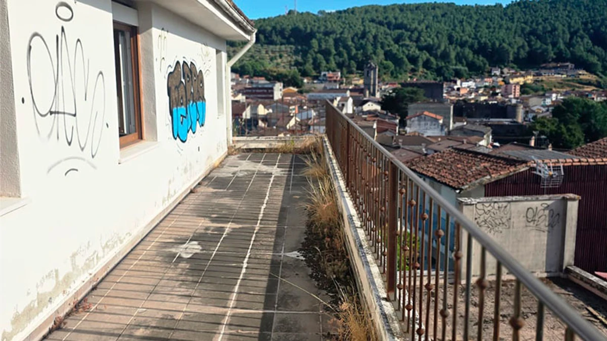 Obra parada en venta en calle Victoria, Arenas de San Pedro (Avila) - Imagen 5
