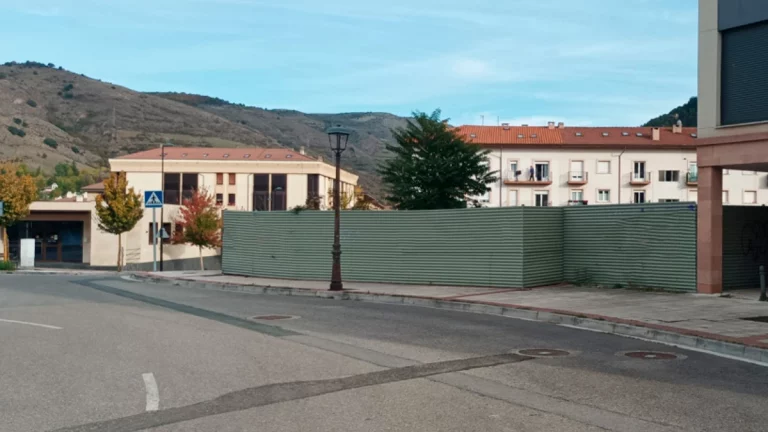 Obra parada en venta en calle Eliseo Cardaso, Ezcaray (Logroño)