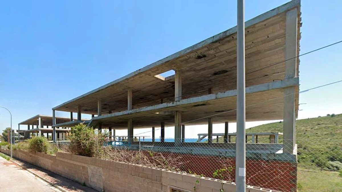 Obra parada en venta en calle Realenc, Peñiscola (Castellón) - Imagen 2