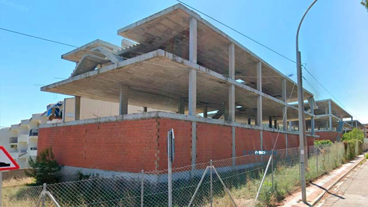 Obra parada en venta en calle Realenc, Peñiscola (Castellón) - Imagen 3