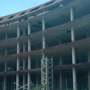 Obra parada en venta en avda De Ferrol, Pontedeume (A Coruña)